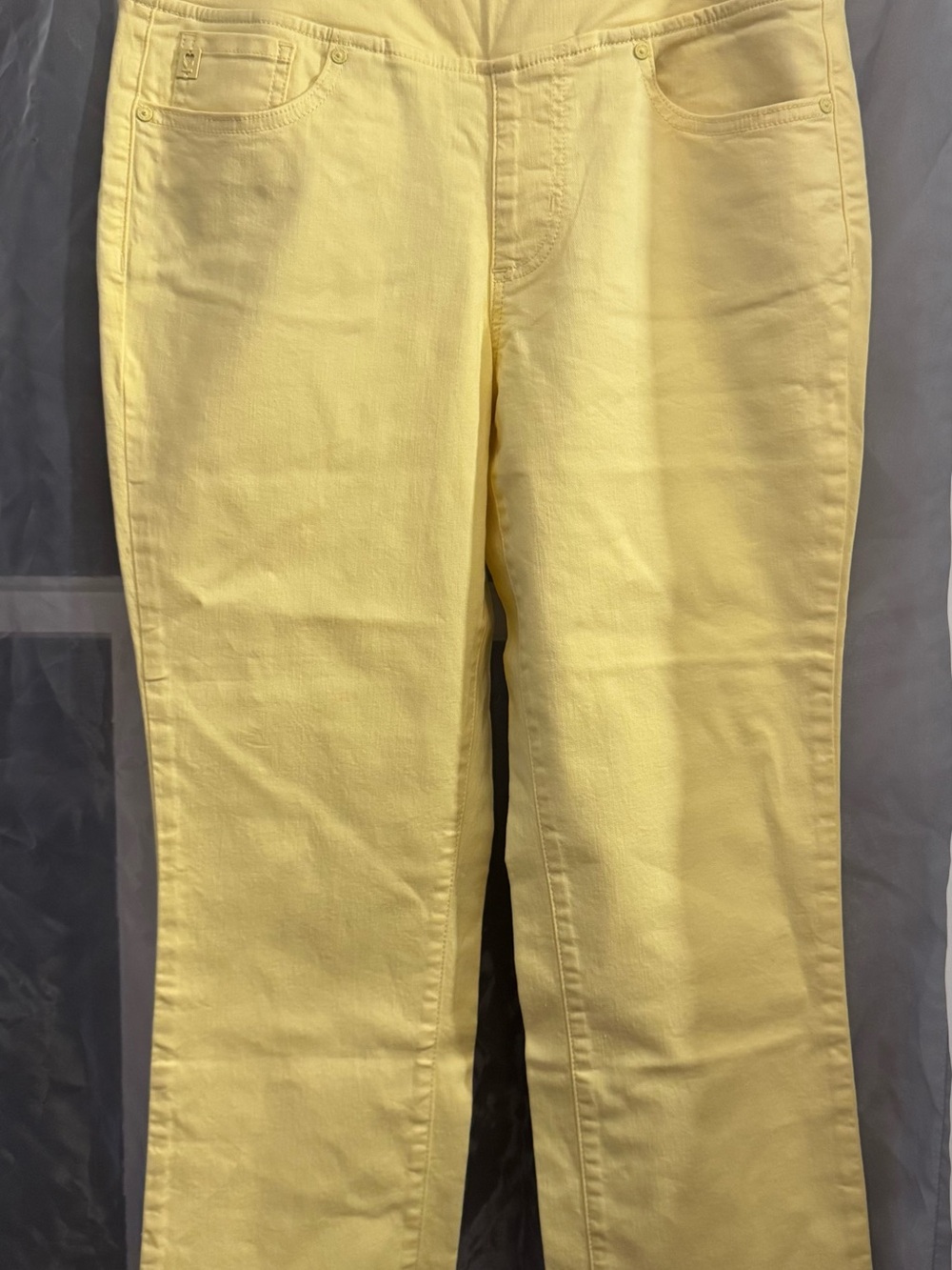 Belle by Kim Gravel Triple Luxe Twill Scalloped Cropped Stretch Capri Jeans